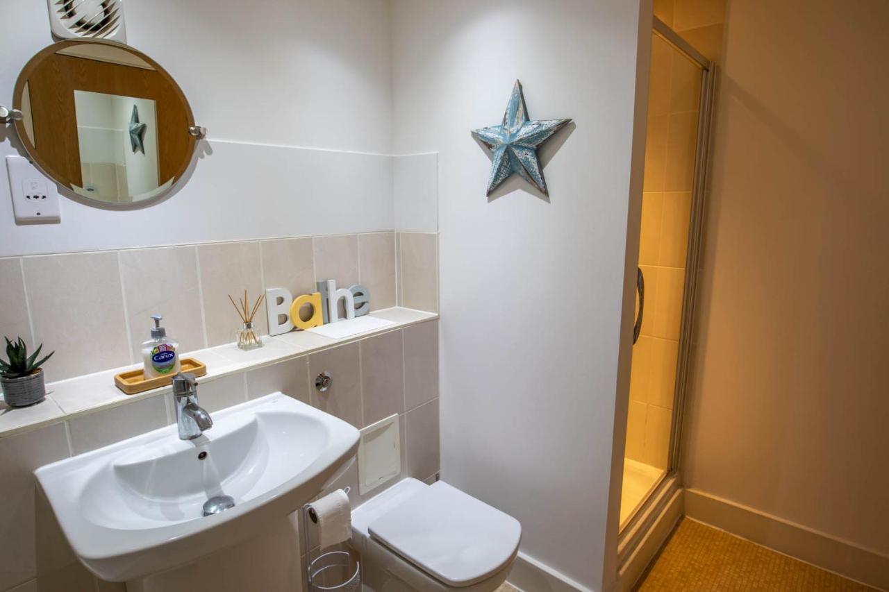 The Chaucer - Modern 3 Bed Home With Parking Close To City Centre Кентърбъри Екстериор снимка