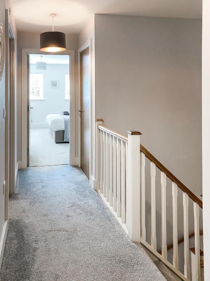 The Chaucer - Modern 3 Bed Home With Parking Close To City Centre Кентърбъри Екстериор снимка