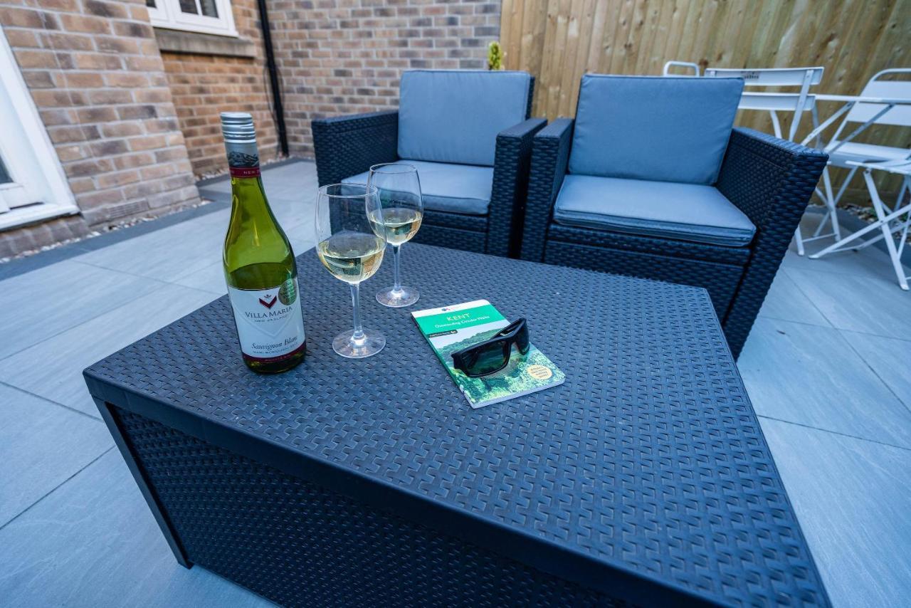 The Chaucer - Modern 3 Bed Home With Parking Close To City Centre Кентърбъри Екстериор снимка